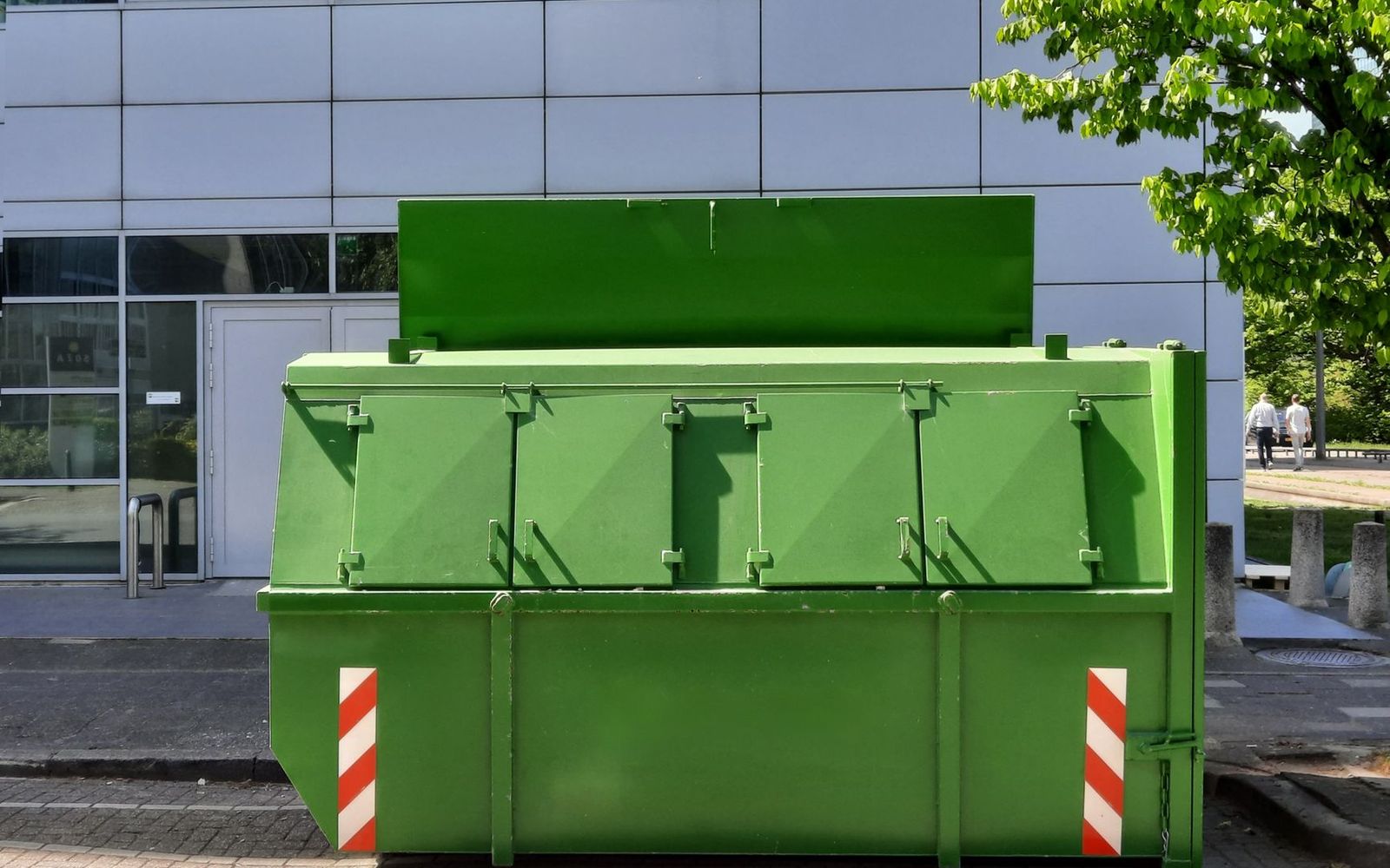 Dumpster rental in Cedar Rapids, IA by Cedar Rapids Dumpster Pros